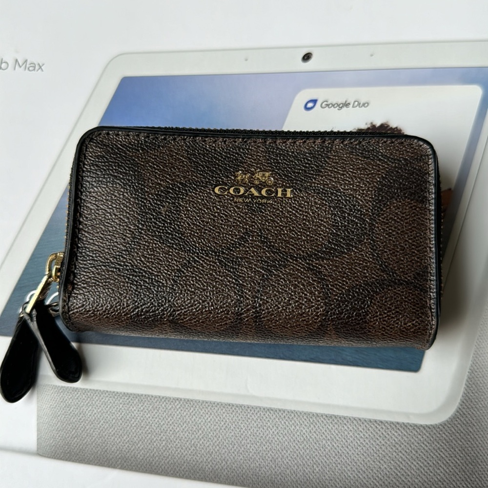 Authentic Coach wallet - Picture 5 of 13